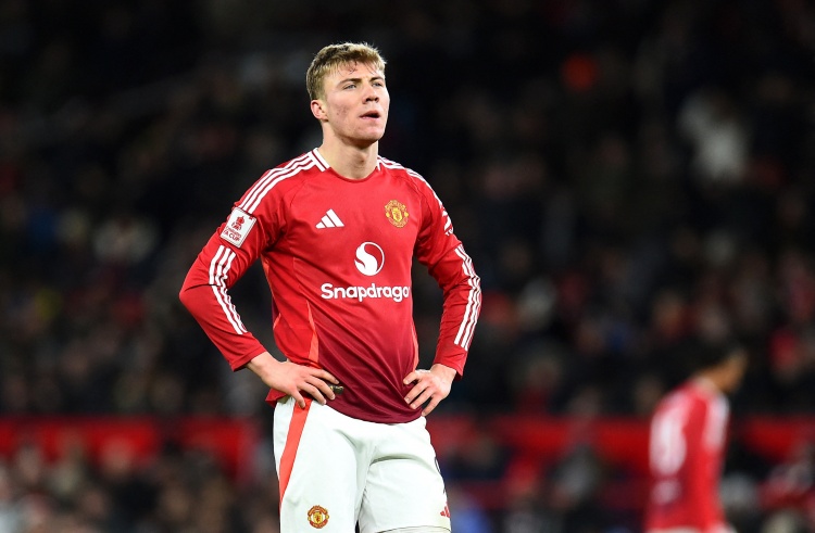 富勒姆加入霍伊伦争夺战 将先探明球员转会意向