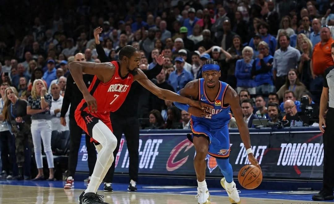 华体会赛事-末节输18分！火箭崩盘遭雷霆双杀，杜兰特被羞辱，休媒喊杀谢泼德