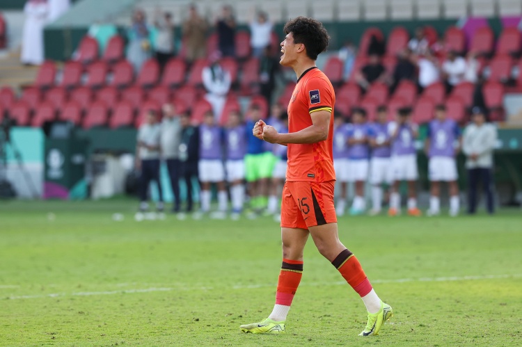 华体会hth-彭啸:希望接下来两场比赛全胜 有一天能为成年国家队效力